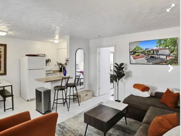 820 NE 16th Avenue, Unit 2, Fort Lauderdale, FL 33304