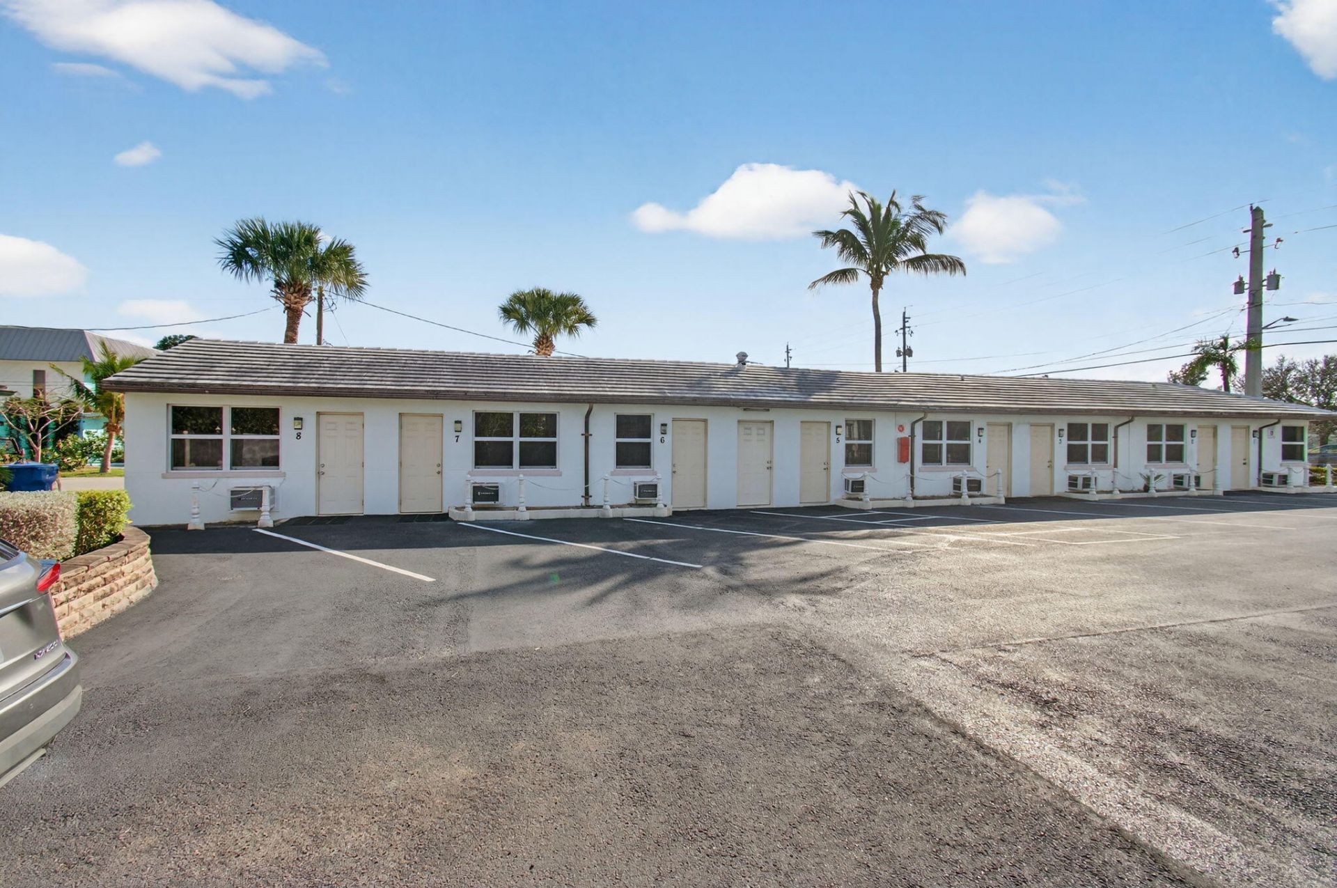 704 N Dixie Highway, Lantana, FL 33462 Photo