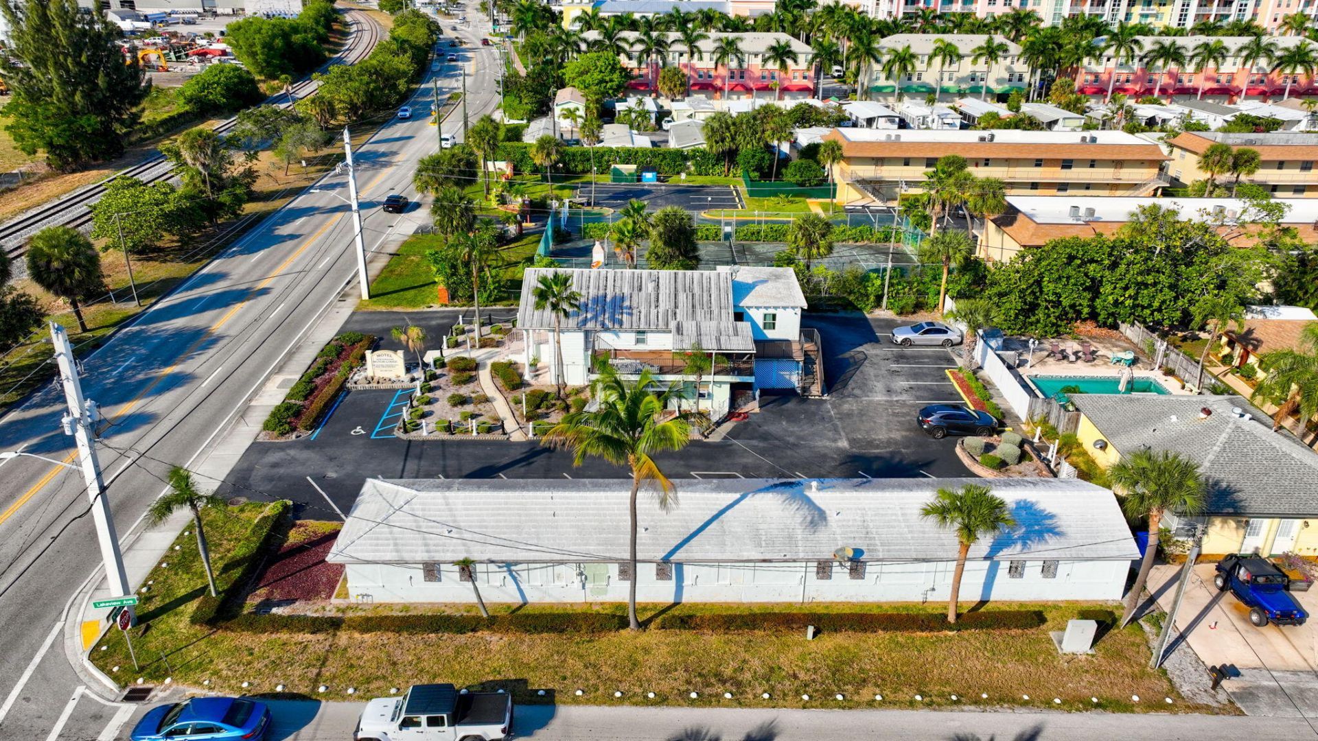 704 N Dixie Highway, Lantana, FL 33462 Photo