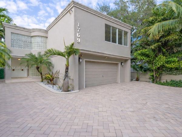 1769 Wa Kee Na Dr, Miami, FL 33133