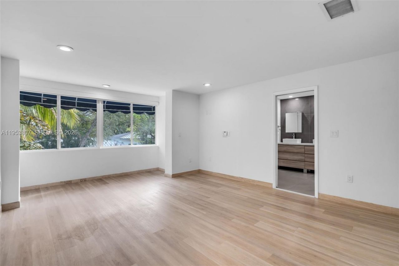 1769 Wa Kee Na Dr, Miami, FL 33133 Photo