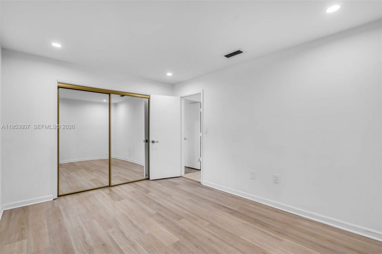 1769 Wa Kee Na Dr, Miami, FL 33133 Photo