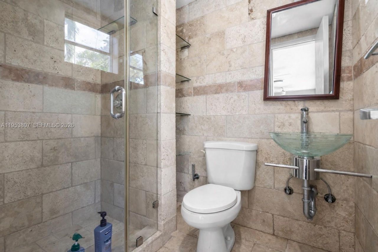 1769 Wa Kee Na Dr, Miami, FL 33133 Photo