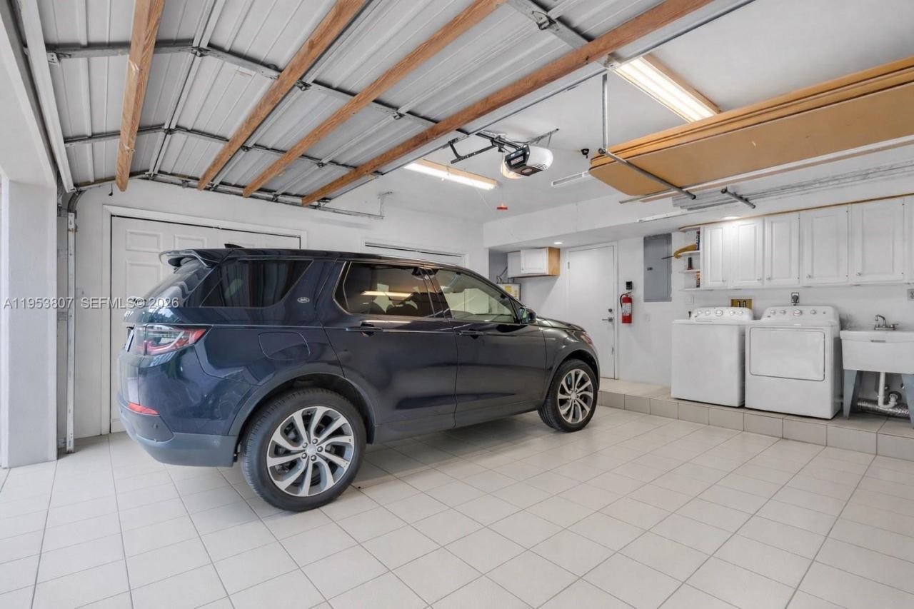 1769 Wa Kee Na Dr, Miami, FL 33133 Photo