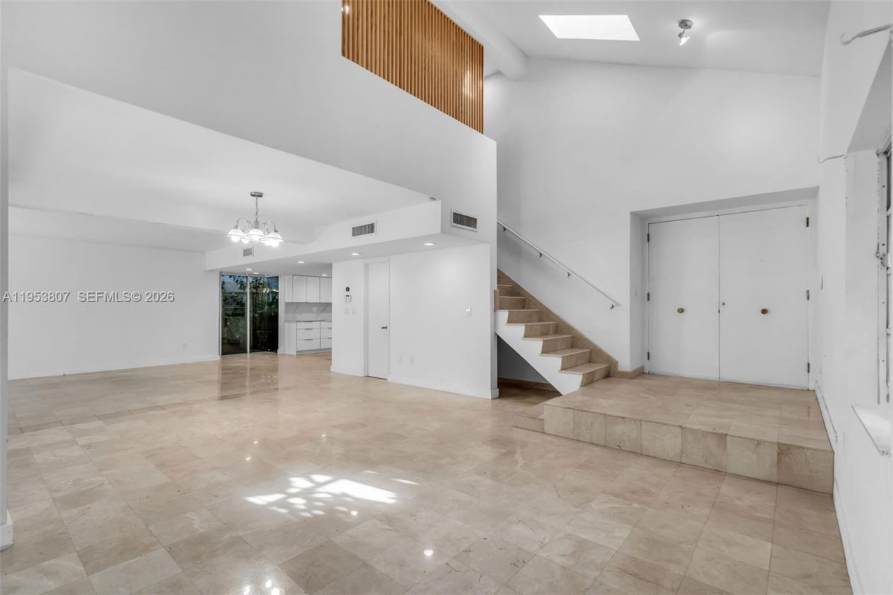 1769 Wa Kee Na Dr, Miami, FL 33133 Photo