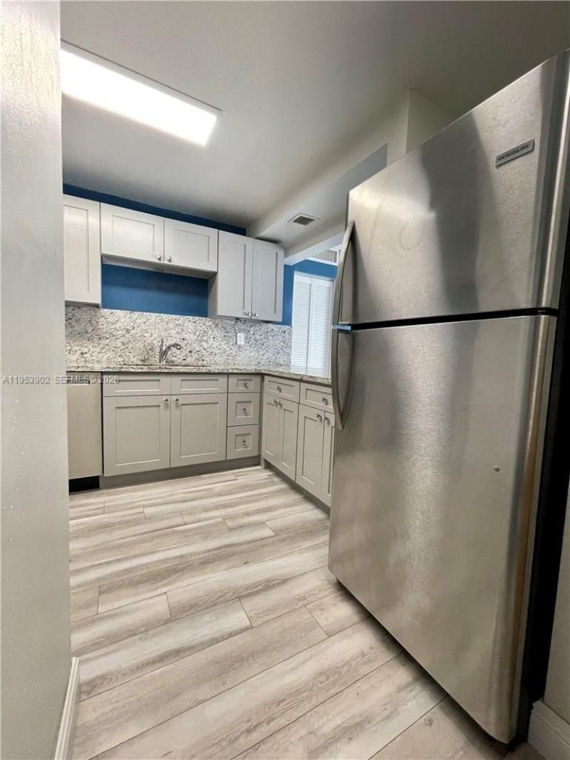 1990 W 56th St , Unit 1205, Hialeah, FL 33012 Photo