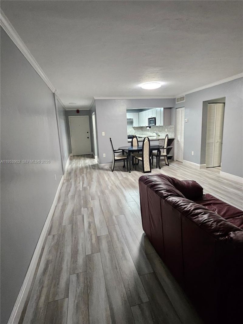 1990 W 56th St , Unit 1205, Hialeah, FL 33012 Photo
