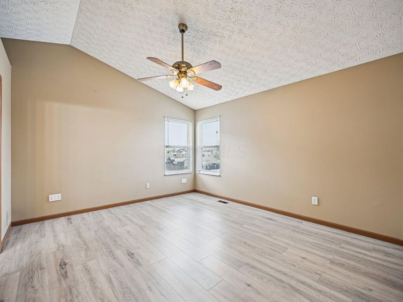 1088 Amherst Boulevard, London, OH 43140 Photo 15