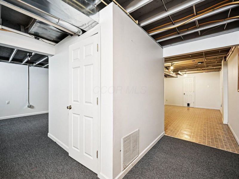 1088 Amherst Boulevard, London, OH 43140 Photo 28