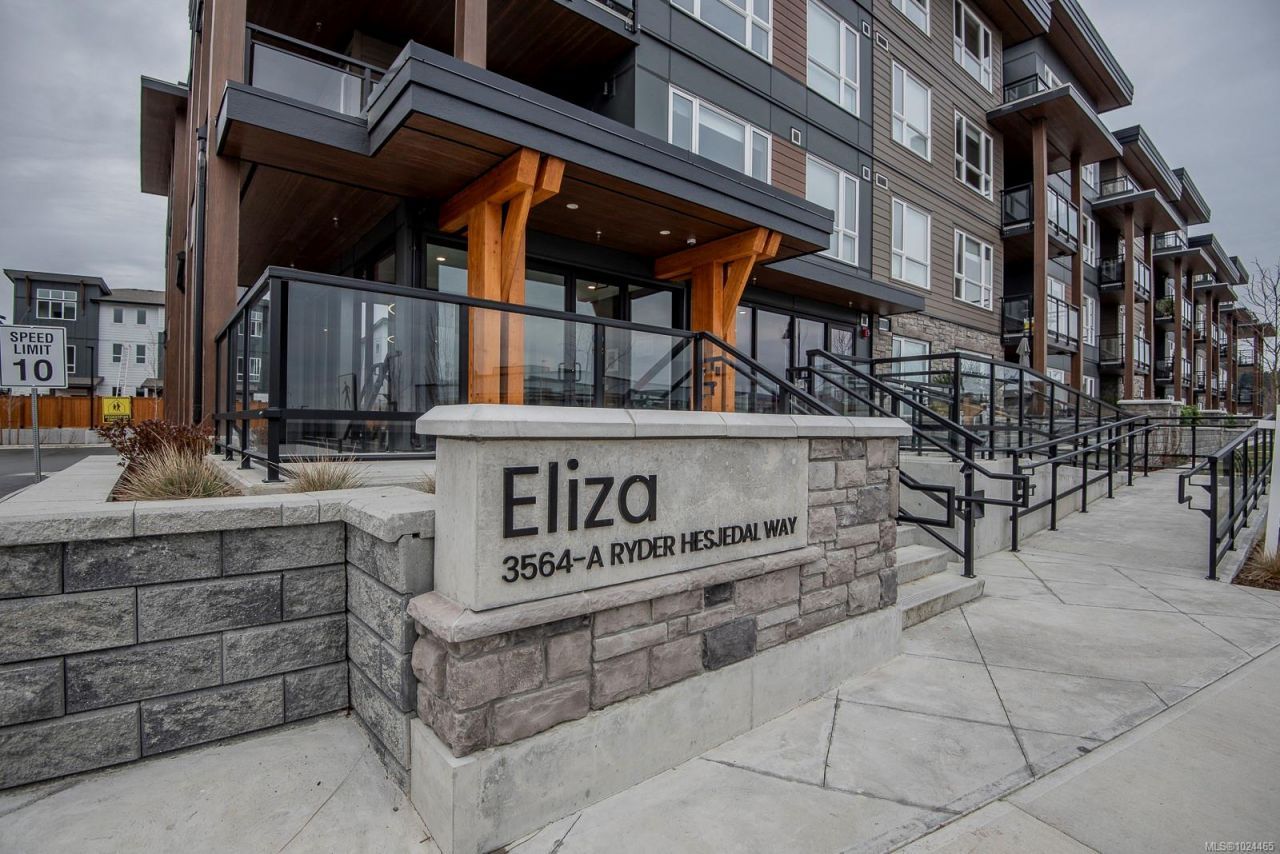 3564A Ryder Hesjedal Way Colwood, BC V9C 0V3