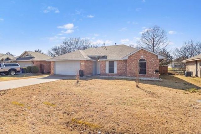 205 Vista Ridge Drive, Venus, TX 76084 Main Photo