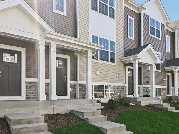 863 Briar Glen Court, Hampshire, IL 60140