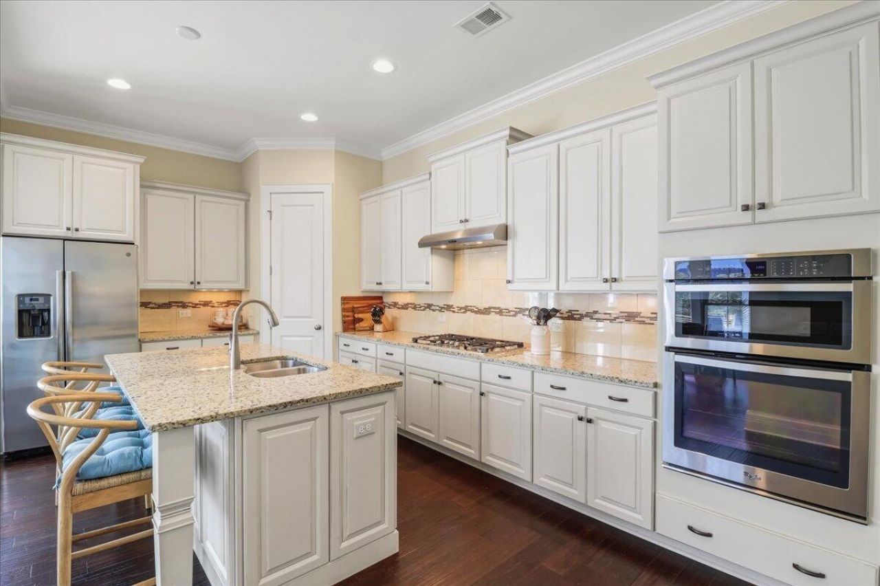 2080 Amenity Park Drive Photo 12