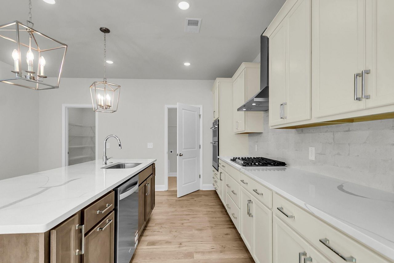 124 Cantona Drive Photo 22