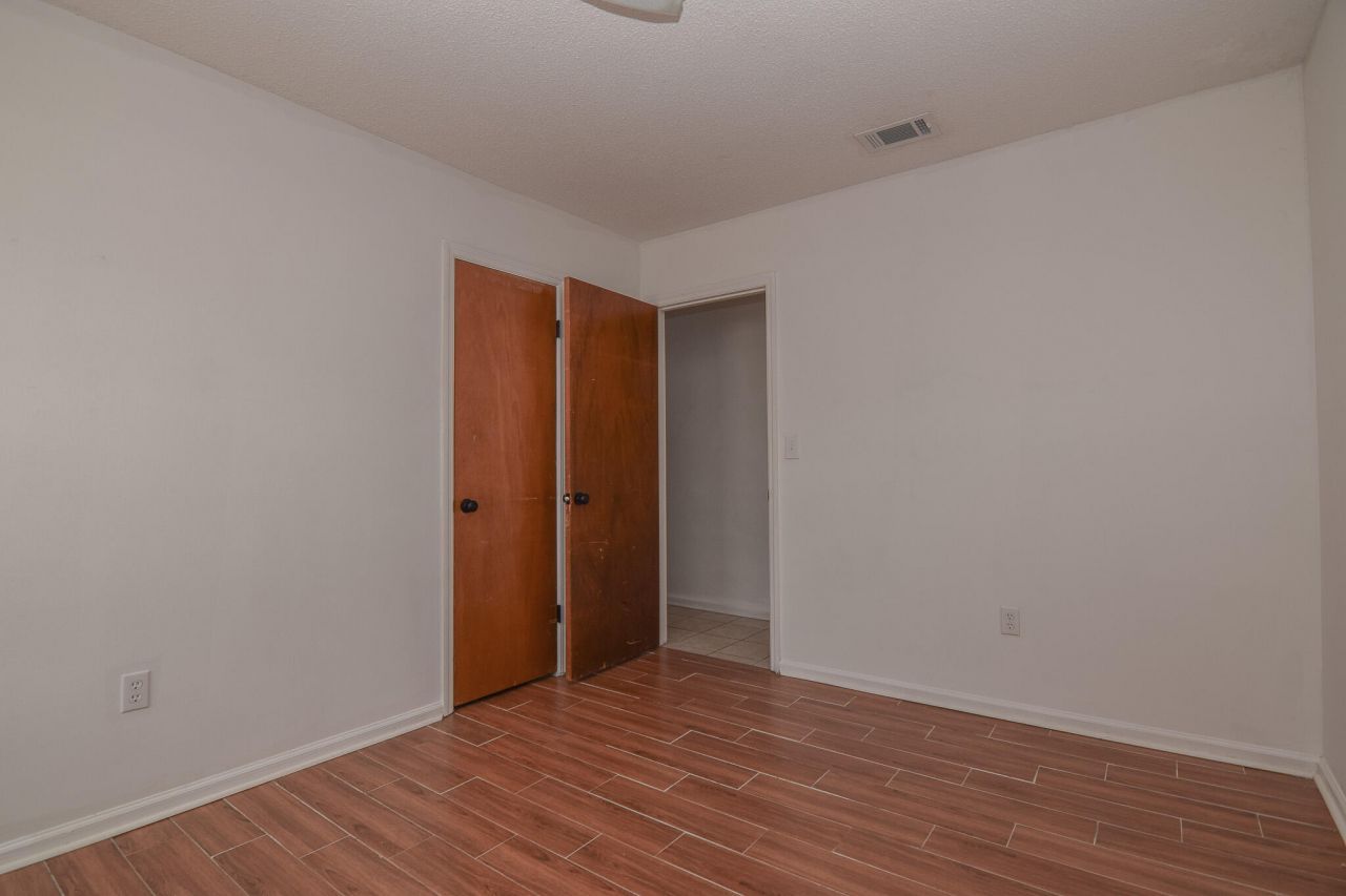 103 Ashwood Court Photo 5