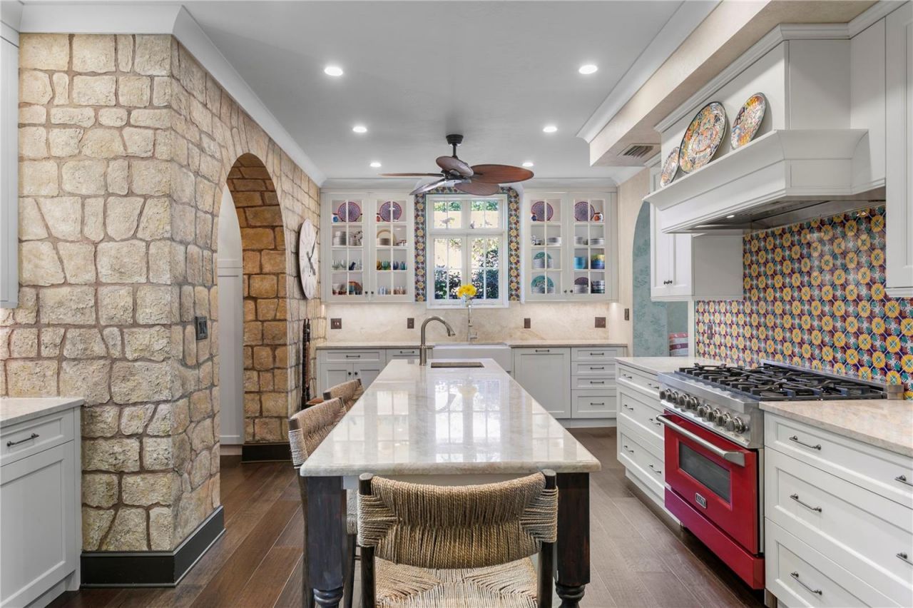 7211 3rd Avenue S, Saint Petersburg, FL 33707 Photo