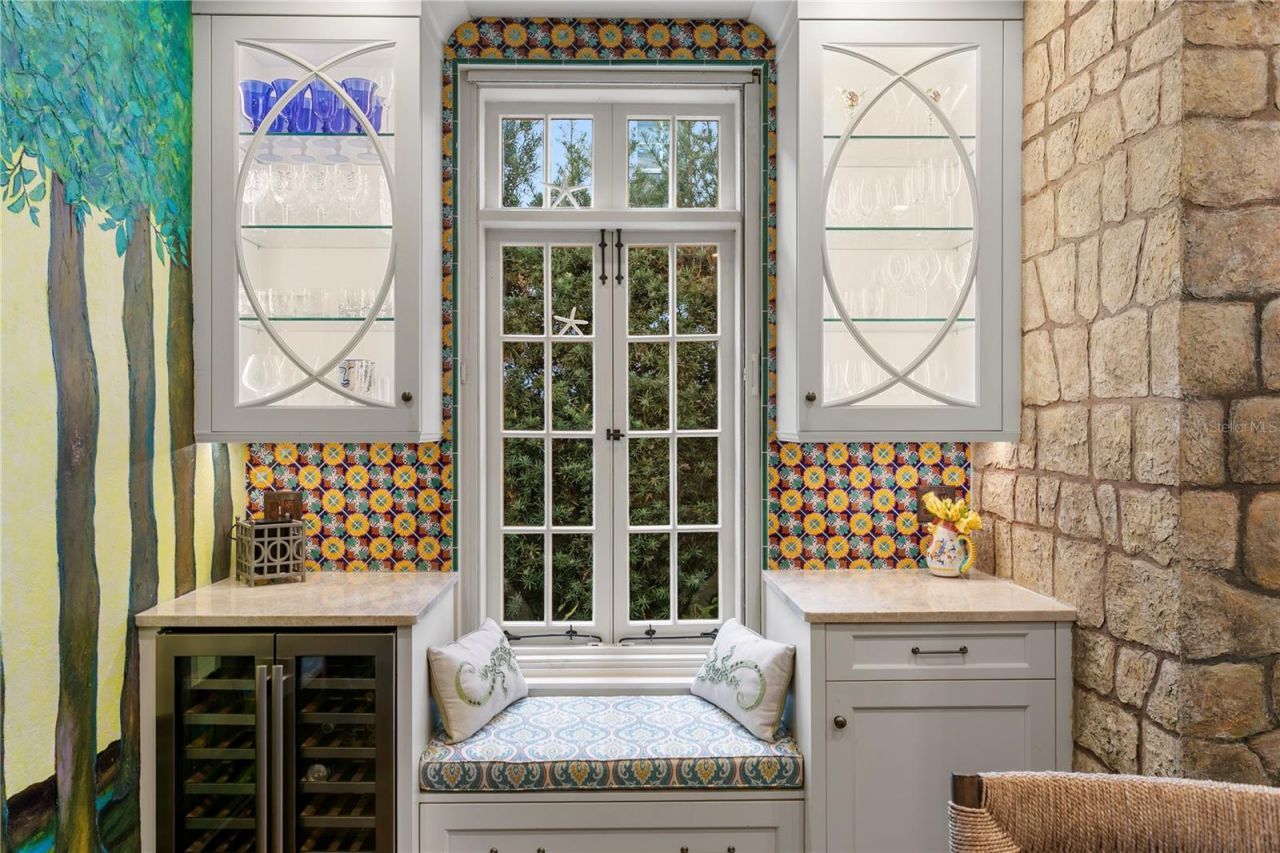 7211 3rd Avenue S, Saint Petersburg, FL 33707 Photo