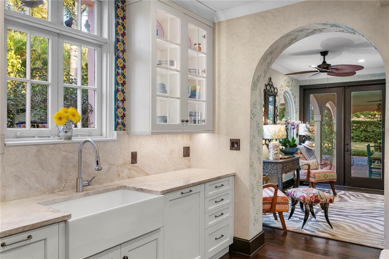 7211 3rd Avenue S, Saint Petersburg, FL 33707 Photo