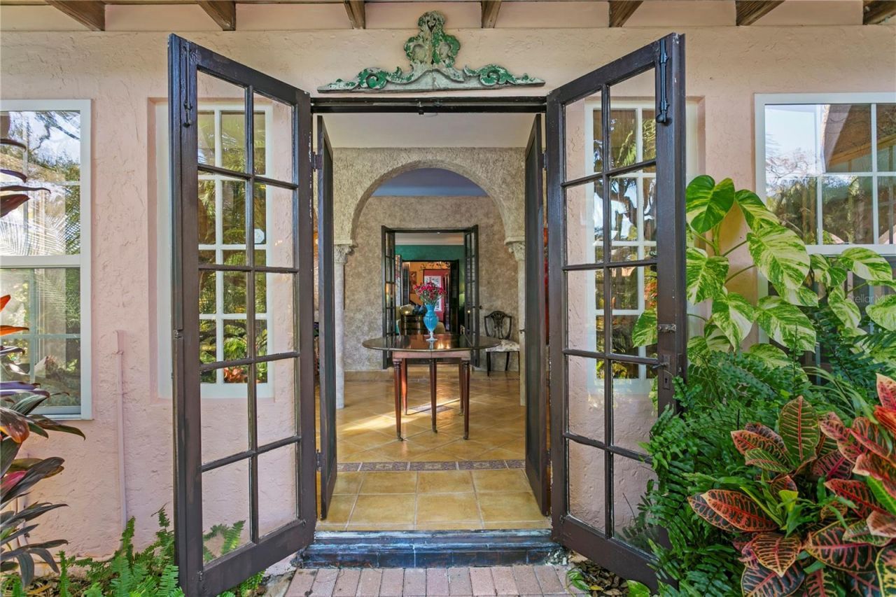 7211 3rd Avenue S, Saint Petersburg, FL 33707 Photo