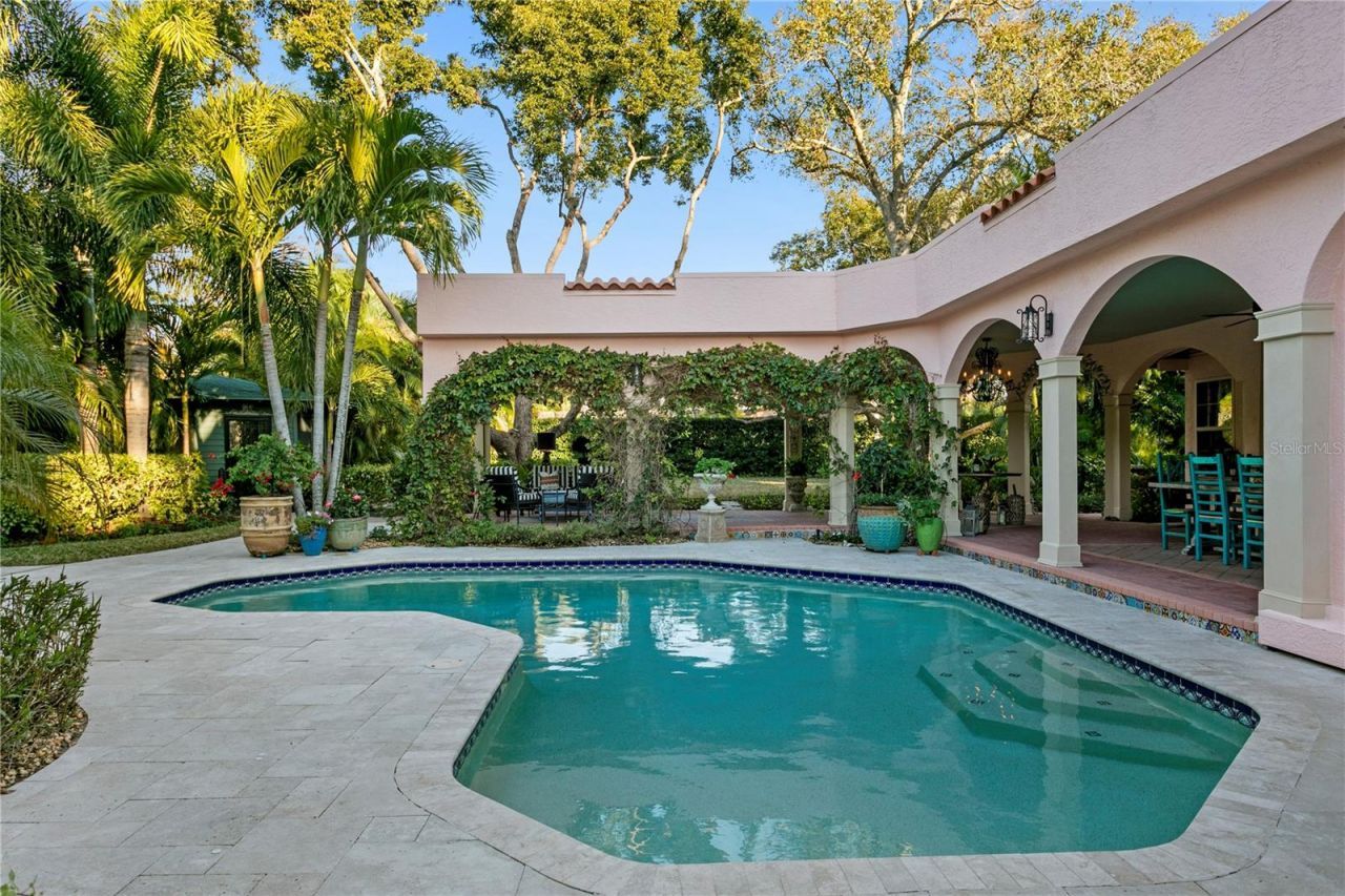 7211 3rd Avenue S, Saint Petersburg, FL 33707 Photo