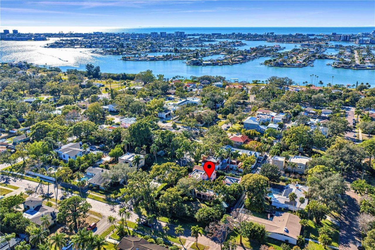 7211 3rd Avenue S, Saint Petersburg, FL 33707 Photo