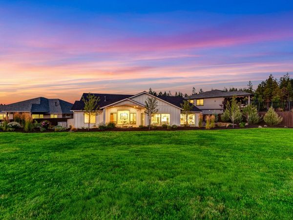 2029 NW Lobinie Court, Bend, OR 97703