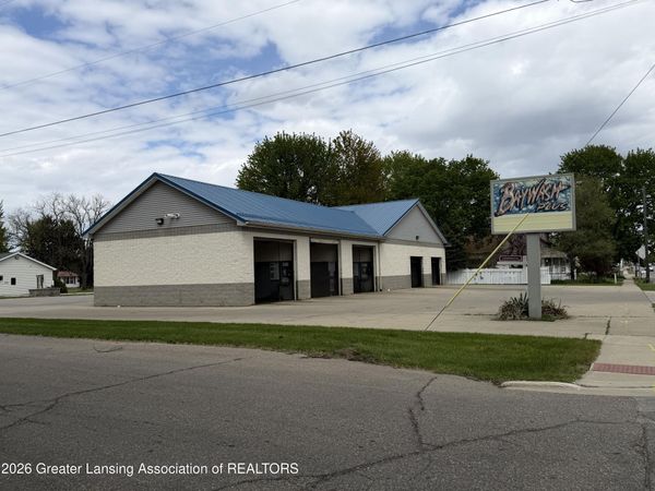 1026 W Broad Street, Chesaning, MI 48616