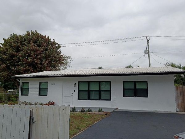 2701 NE 9th Ave, Pompano Beach, FL 33064