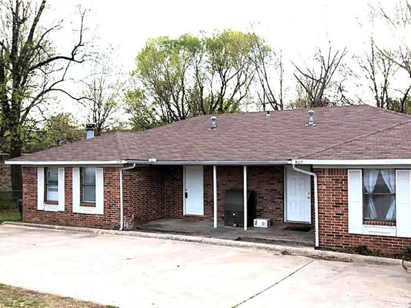 3115 and 3117 N Old Missouri Road, Fayetteville, AR 72703