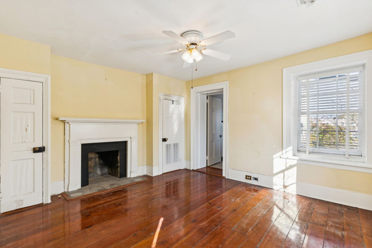 124 Church Street Photo 16