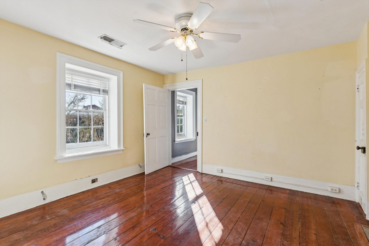 124 Church Street Photo 18