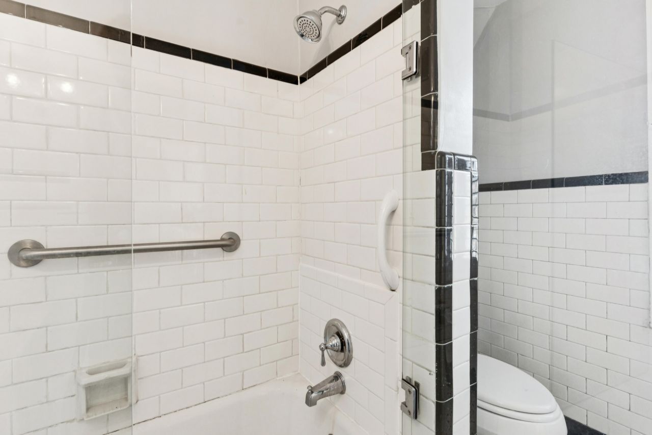 124 Church Street Photo 19