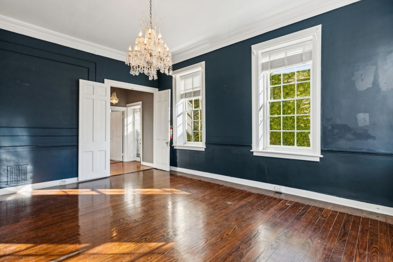 124 Church Street Photo 5