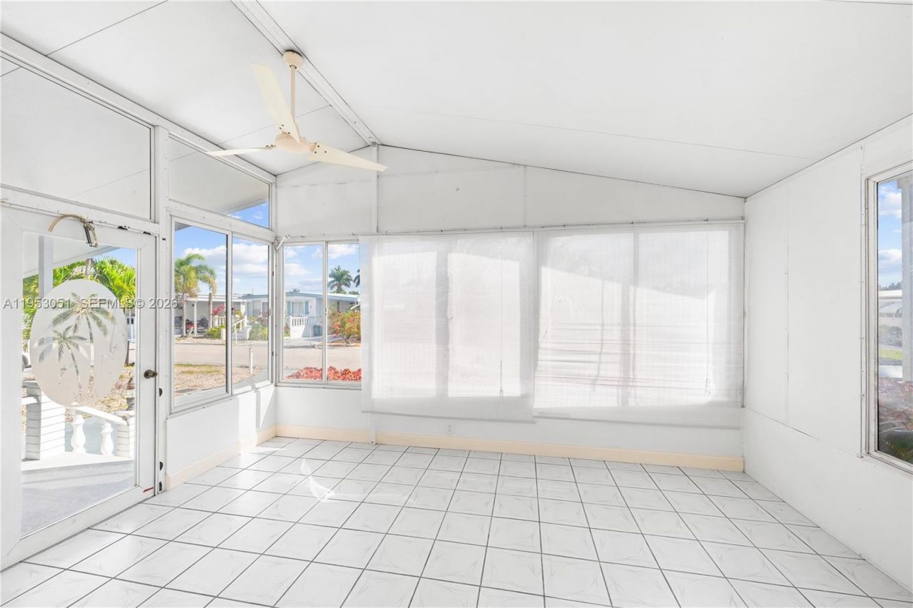 5611 SW 32nd Ter, Dania Beach, FL 33312 Photo