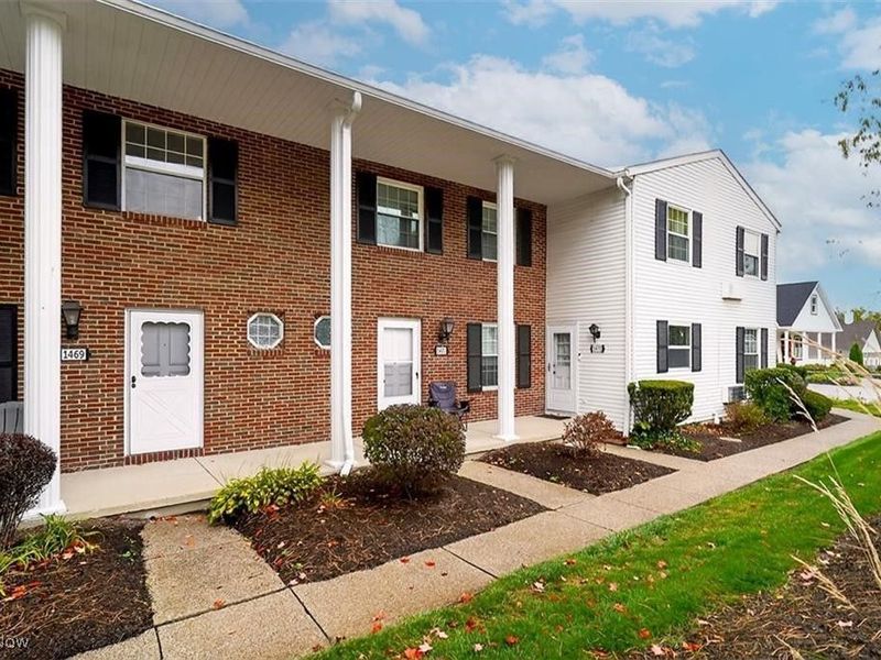 1473 Munroe Falls Avenue, Cuyahoga Falls, OH 44221 Photo 1