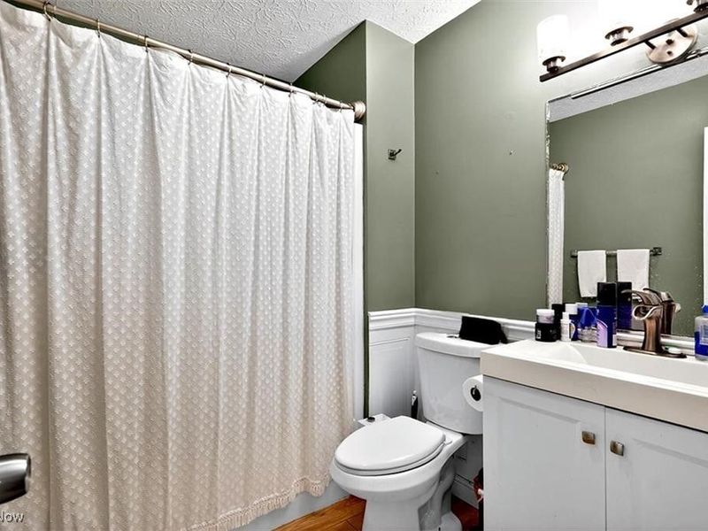 1473 Munroe Falls Avenue, Cuyahoga Falls, OH 44221 Photo 14