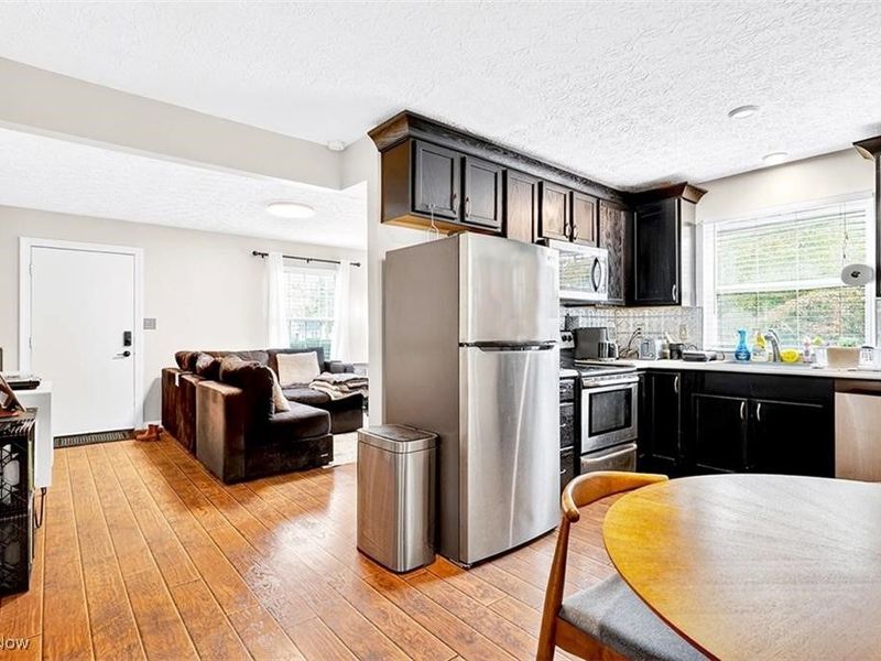 1473 Munroe Falls Avenue, Cuyahoga Falls, OH 44221 Photo 9