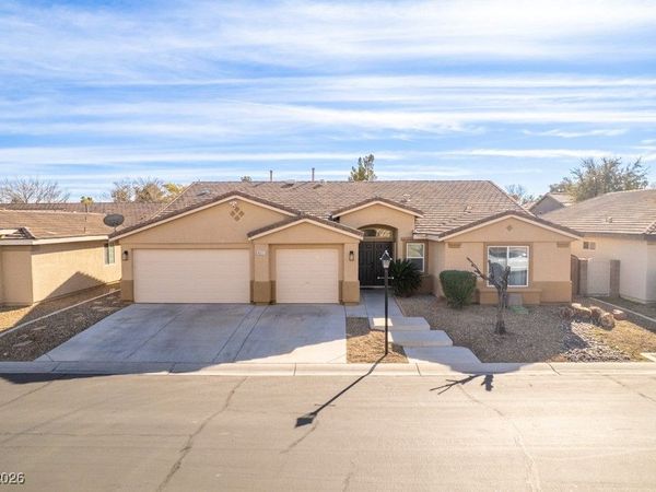 8217 Cabin Springs Avenue, Las Vegas, NV 89131