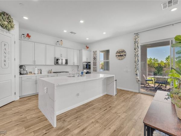 372 American Dipper Street, Las Vegas, NV 89138