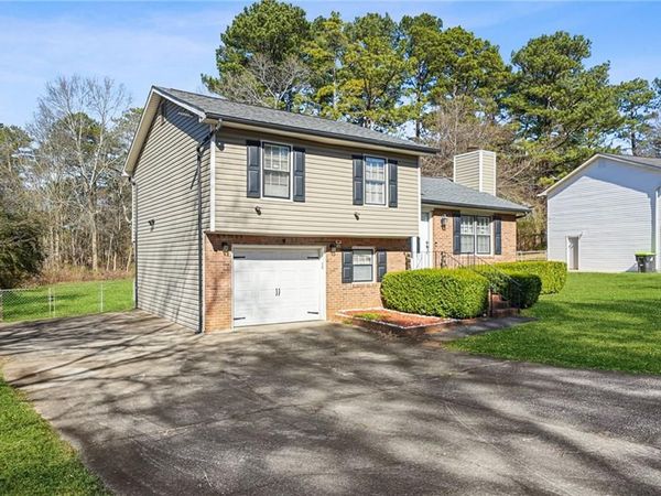 190 Belmont Farms Drive, Ellenwood, GA 30294