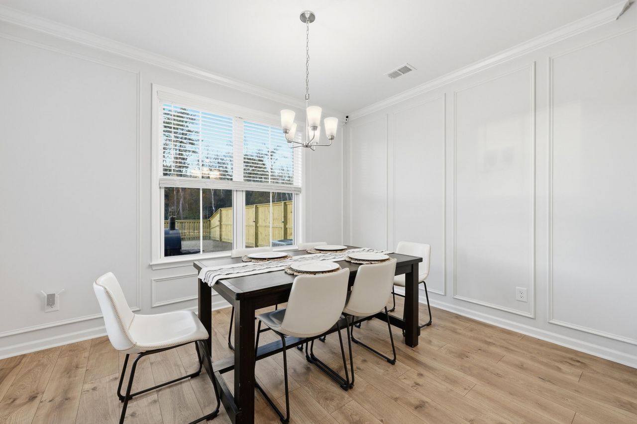 8699 Windsor Hill Boulevard Photo 13