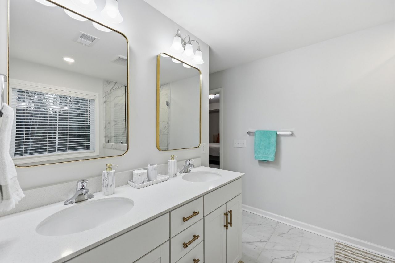 8699 Windsor Hill Boulevard Photo 20