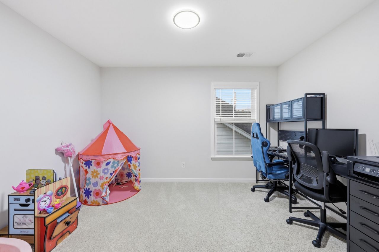 8699 Windsor Hill Boulevard Photo 26