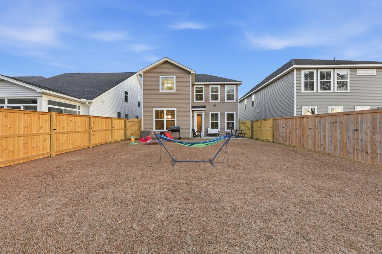 8699 Windsor Hill Boulevard Photo 32