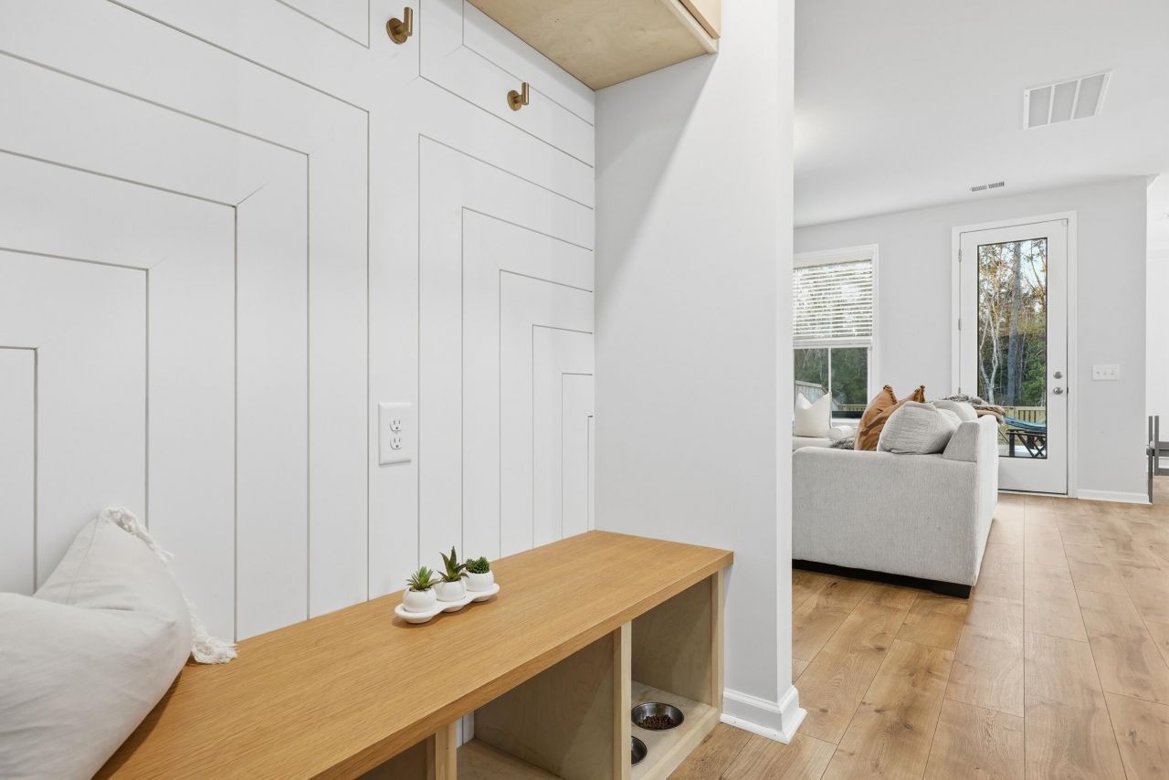 8699 Windsor Hill Boulevard Photo 5