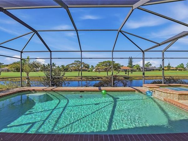 28398 Tasca DR, BONITA SPRINGS, FL 34135