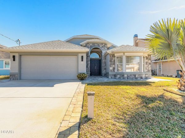 12 Comet Court, Palm Coast, FL 32137