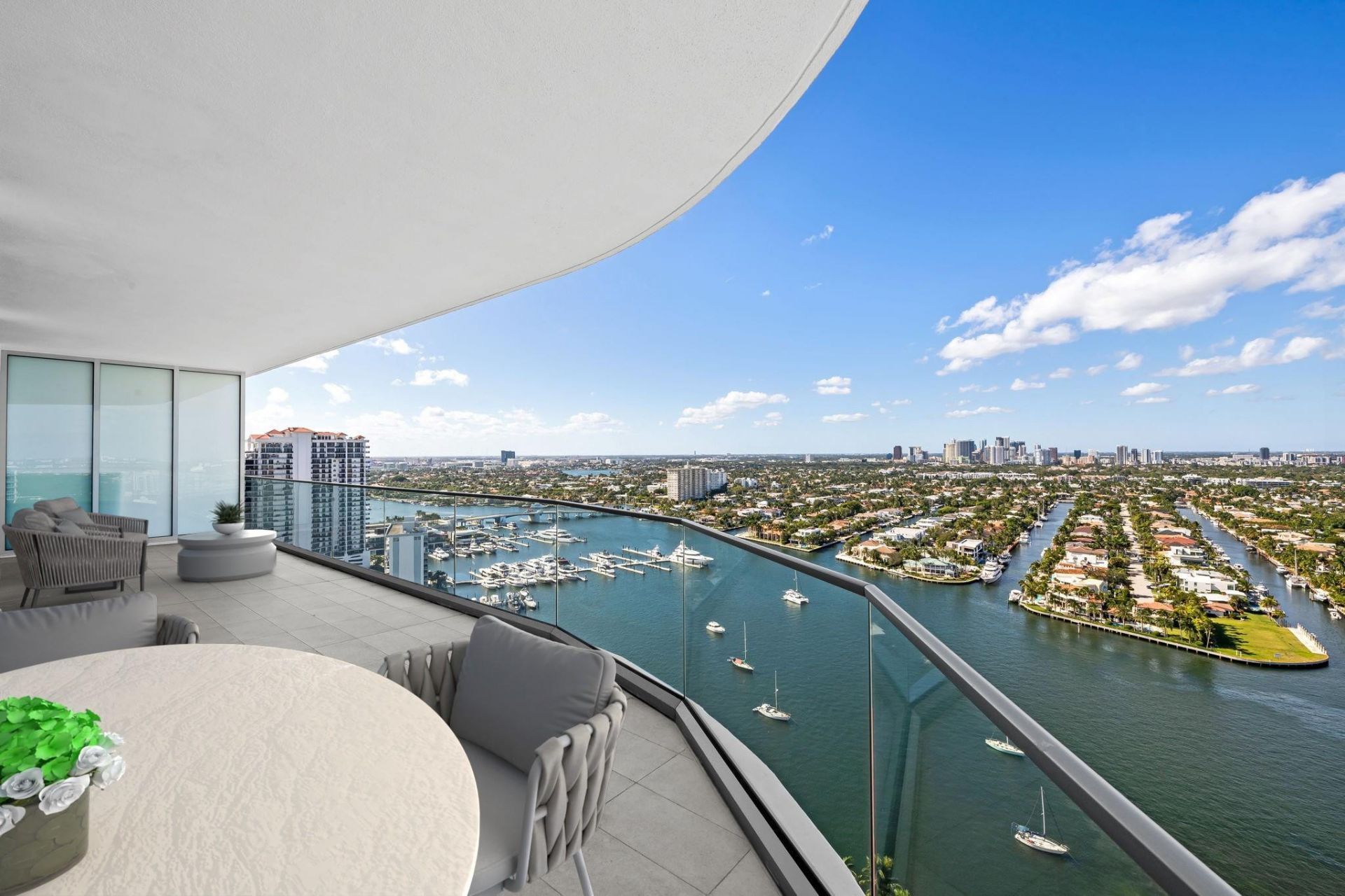 153 N Seabreeze, Unit 2404-S, Fort Lauderdale, FL 33304 Photo