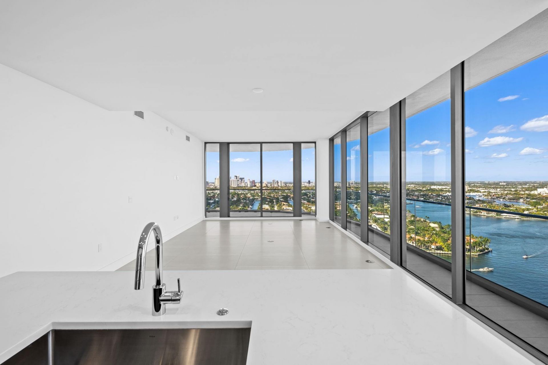 153 N Seabreeze, Unit 2404-S, Fort Lauderdale, FL 33304 Photo