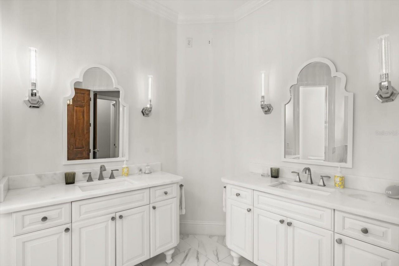 4381 New Broad Street, Orlando, FL 32814 Photo